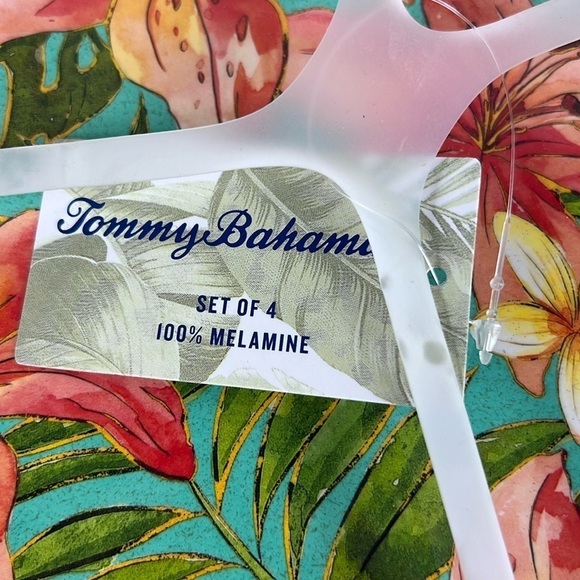 Tommy Bahama Melamine Dinner Plates 11" Hibiscus Tropical Flowers Set Of 4 NEW - Picture 2 of 4